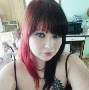 Meet your Posher, Dedee